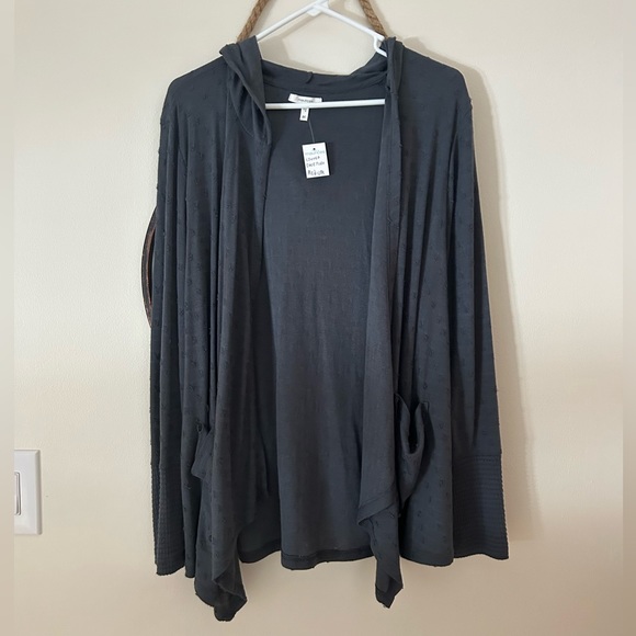 Cardigan - Picture 1 of 2